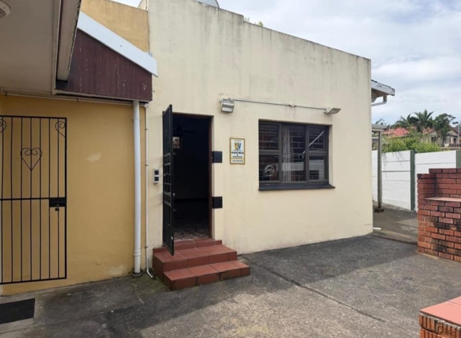 3 Bedroom Property for Sale in Amalinda Eastern Cape